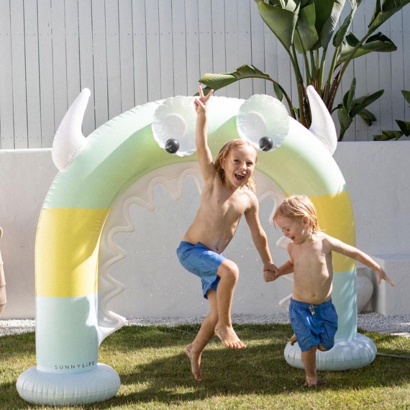 SUNNYLIFE Inflatable Giant Sprinkler Monty the Monster SUNNYLIFE Inflatable Giant Sprinkler Monty the Monster