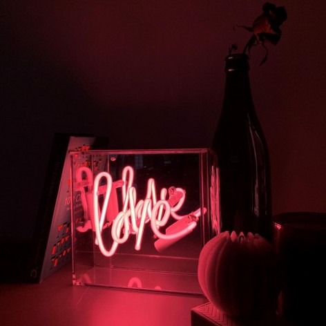 Mini Acrylic Box Neon - Love